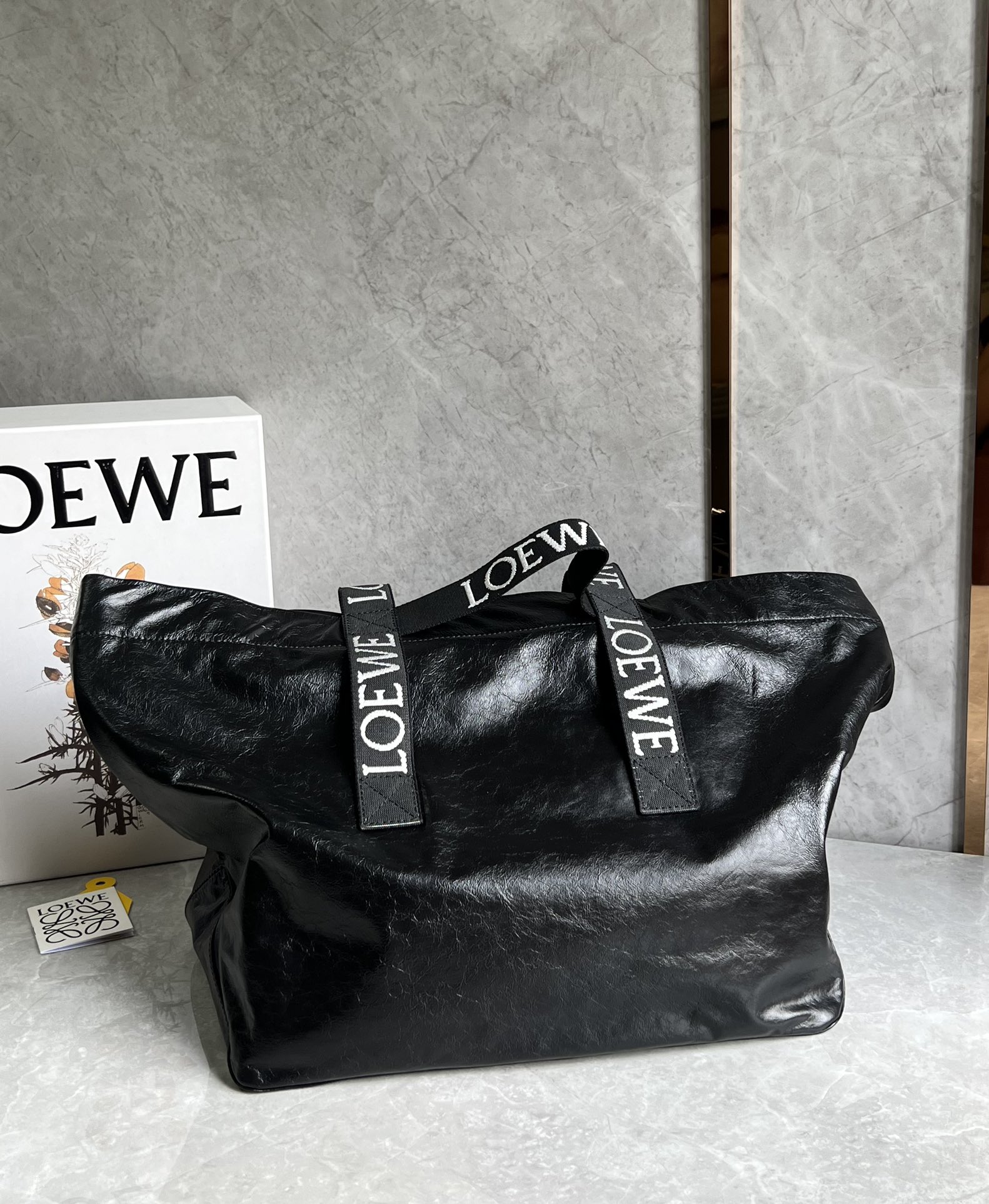 Loewe Fold Shopper in Paper Calfskin Black